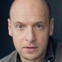Mark Weinman als Victor