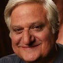 Michael Lerner als Mayor Ebert