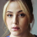 Debbia Rebaine als Mélanie