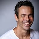 Chad Doreck als Peter