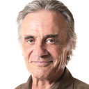 Terry Kiser als Courtney Wickersham