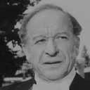 Pancho Córdova als Notario