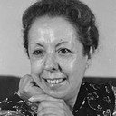 Luísa Barbosa als D. Mira