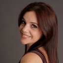 Carla Pires als Glória