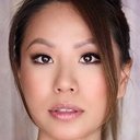 Jenny Tran als Lieutenant Richardson