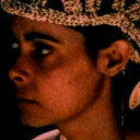 Aileen Corpus als Native Mother