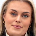 Nora Svenningsen als Nora Svenningsen