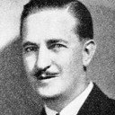 Harris Gordon als Ship's Officer