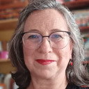Rosana Espinós als Señora Cementerio