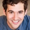 Adam Chanler-Berat als Ryan