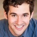 Adam Chanler-Berat als Ryan