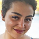 Elham Safieddine als Sara