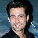 Aadil Khan als Krishnadant Yakav/"K.K."