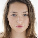 Anastasia Bampos als Becky