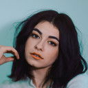 Sara Ann Burciaga als Mary