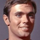 Stephen Brooks als Agente especial Jim Rhodes