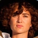 Patricia Torres als Esther