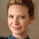 Anna Torv als Woman / Mom