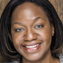 Edwige Jean-Pierre als Detective Roberts