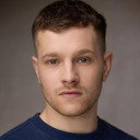 Oli Meredith als Dean Pearson