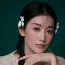 吴宇婷 als Silk Weaver
