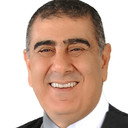 Metin Özülkü als Self - Conducter