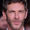 Sam Hazeldine als Horatio (uncredited)