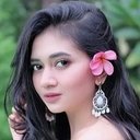 Firstriana Aldila als Menoer