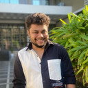 Fahim Safar als Bus passenger