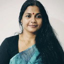 Vijaya Sadhan als Dr. Rachael Kuriakose