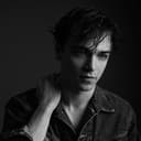 Sean Grandillo als Caleb