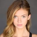 Emma Rose Maloney als Ashley Carter