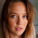 Siobhan Williams als Karen Bell
