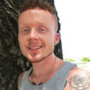 Charlie Knox als Young Clyde Thompson