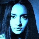 真理アンヌ als Hatsuko