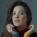 Nathalia Dill als Aparecida