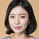 Park Seong-yeon als Sign Language Interpreter