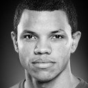 Tunji Kasim als Wallace