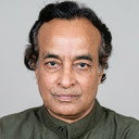 Momtazuddin Ahmed als Amulya