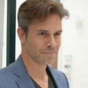 Brian Townes als Derek