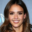 Jessica Alba als Sydney Wells