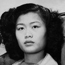 Marianne Quon als Iris Chan