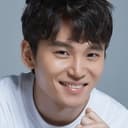 Han Jun-woo als Entertainment Company Staff