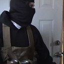 Carmichael Machiavelli als OPERATIVE AT DOOR WITH A PLATE CARRIER FULL OF WHITE MONSTER ENERGY ZERO ULTRA