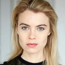 Alexandra Grossi als Crystal