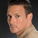 Derrick James als Marcus