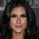 Brittany Furlan als Sara