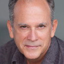 Billy Gillespie als Officer Russo