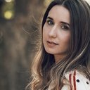 Danielle Lozeau als Mindy