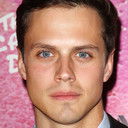 Jake Robinson als Bennet Wilcox